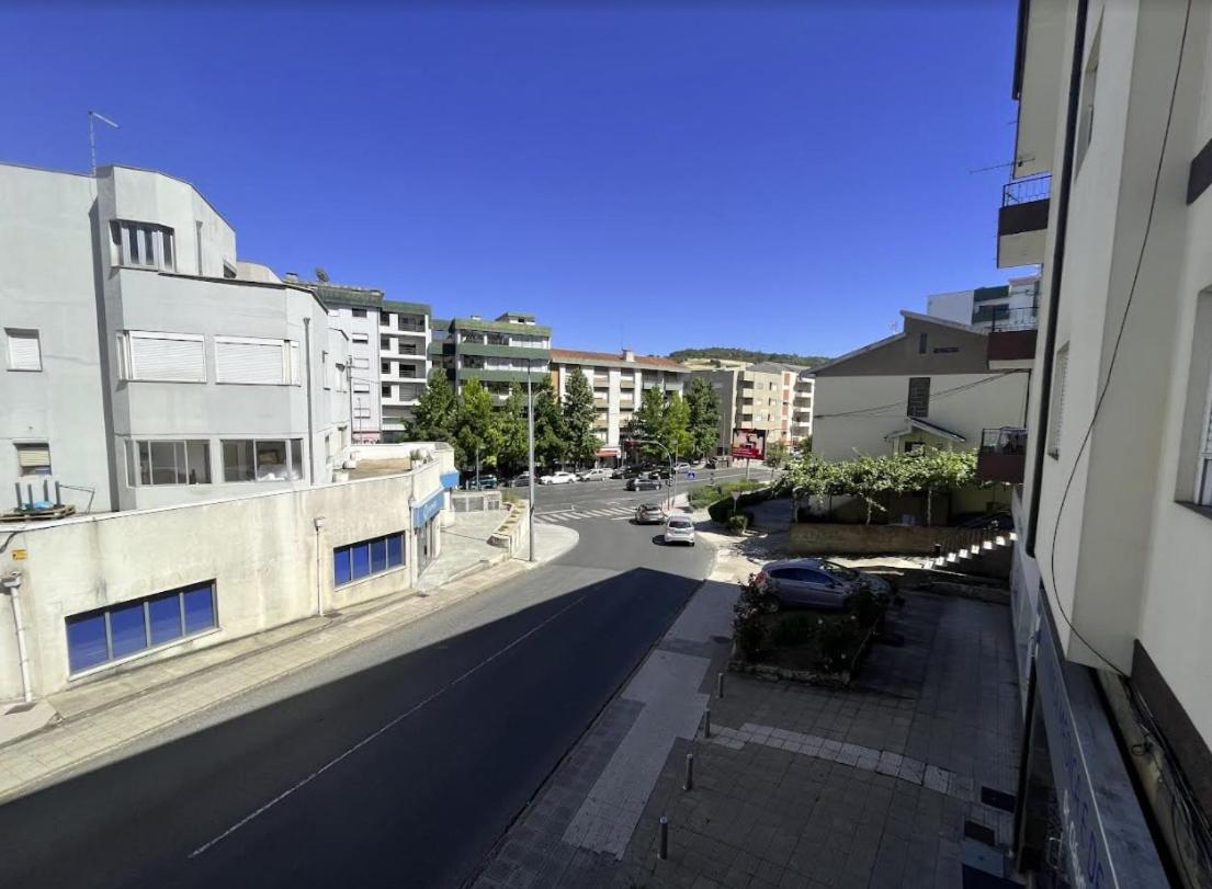 Ferienwohnung Apartamento Central Na Av. Sa Carneiro Bragança Exterior foto